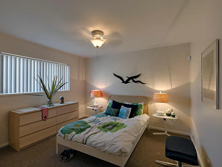 L6 — Photo 9