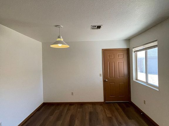 4th image of 717 Coolidge St #25