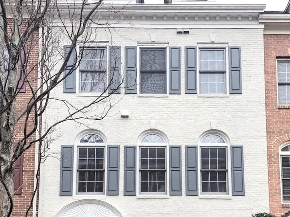 1609 Leeds Castle Dr, Vienna, VA 22182