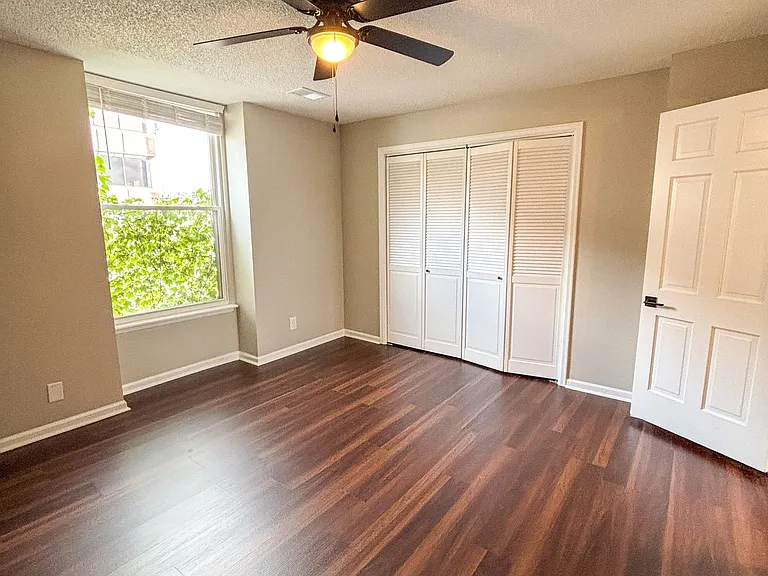 4724 Belleview Ave — Photo 11