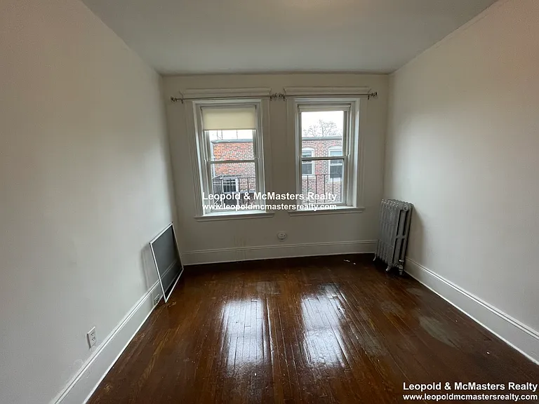 120 Warren St #18 — Photo 3