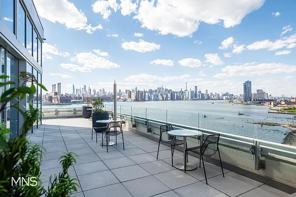 Rented by MNS Marketing | media 50