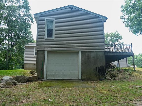 2nd image of 41 Bishop Hill Rd