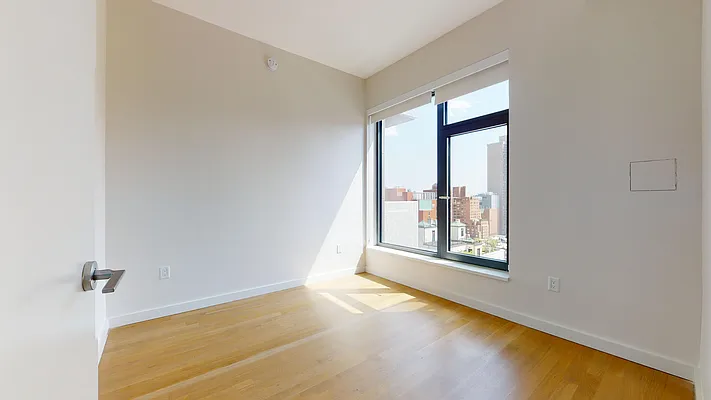 Rented by Bond New York | media 32