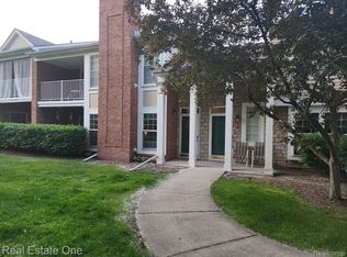 56409 Scotland Blvd, Shelby Township, MI 48316