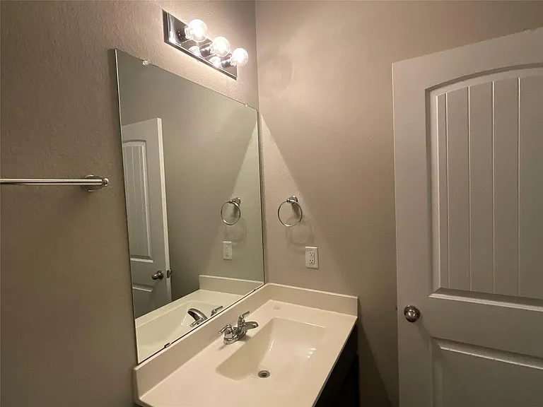 142 Jubilee Dr — Photo 17