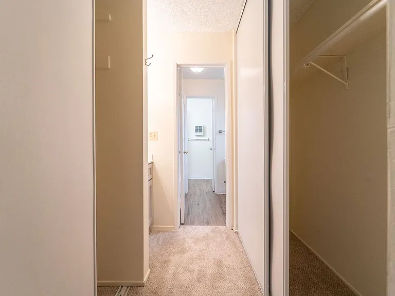 Euclid Apartments — Photo 9
