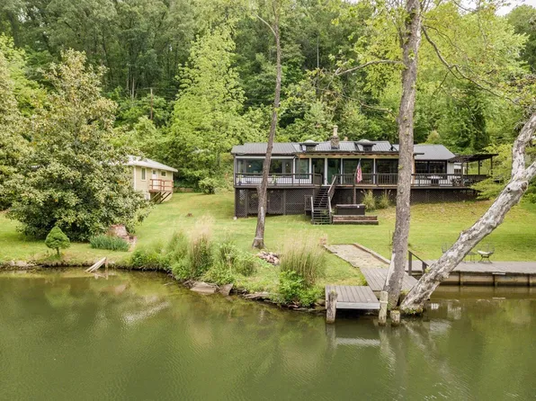 803 Burgess Rd, Madison Heights, VA 24572
