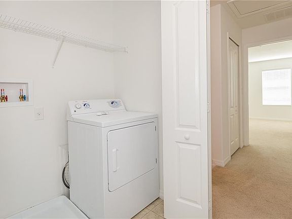 5th image of 1457 Priory Cir