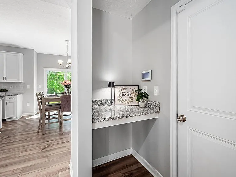 9222 Ash Grove Dr — Photo 6