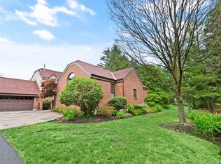 101 Krumkill Ct E, Albany, NY 12208