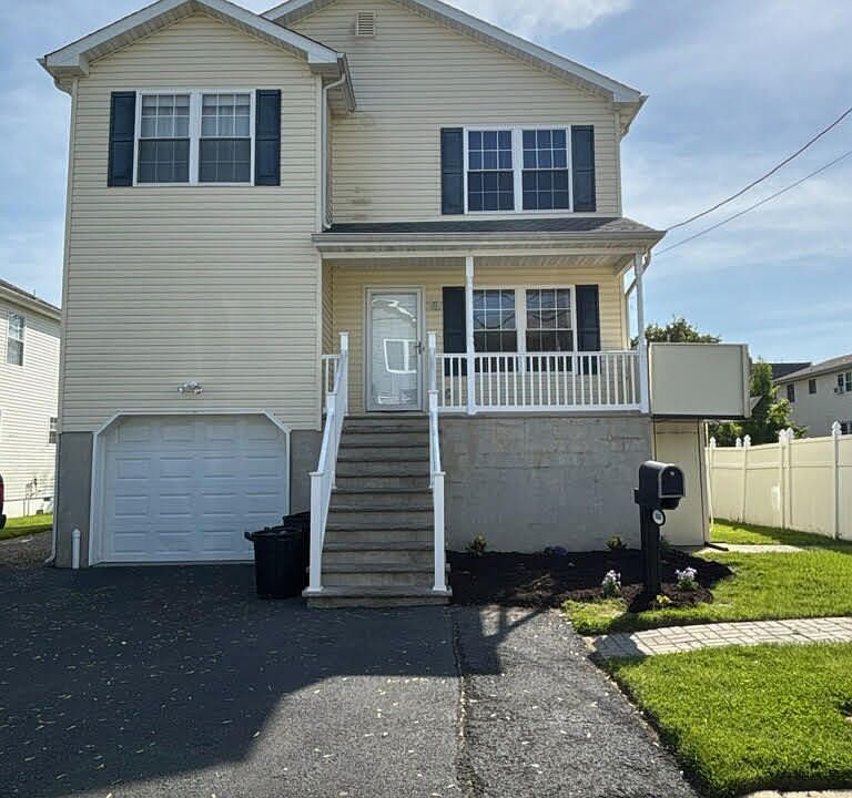 1st image of 800 4th Street