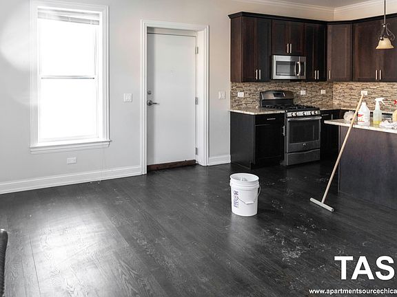 5th image of 2535 N Rockwell St #G6xk0t5mp