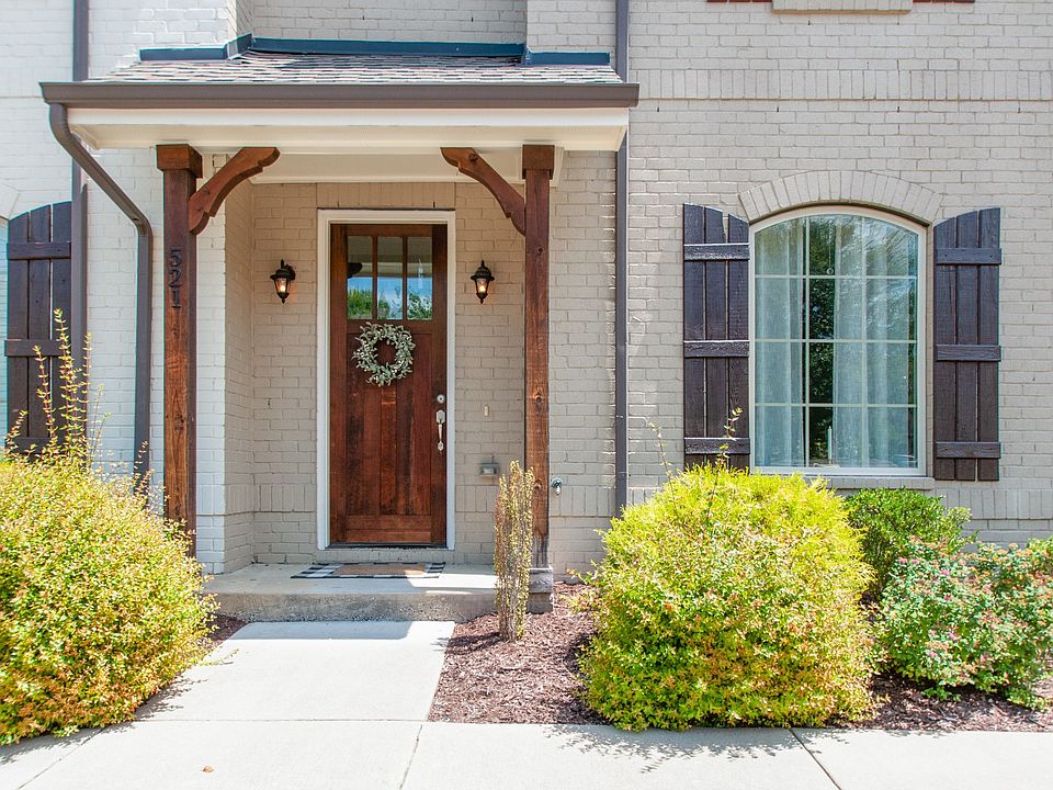 1st image of 521 Harpeth Park Dr