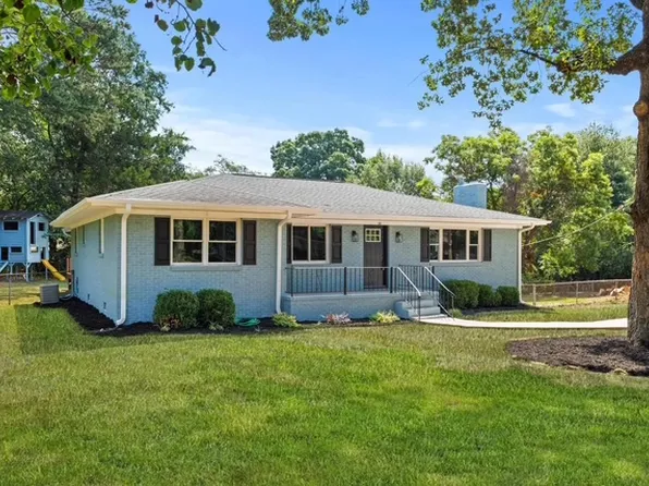 13 Cardinal Dr, Taylors, SC 29687