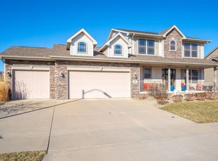 85 Aidan St, Waukee, IA 50263