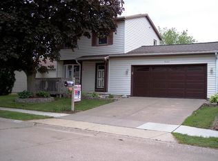 4020 W 14th Street Ct, Davenport, IA 52804