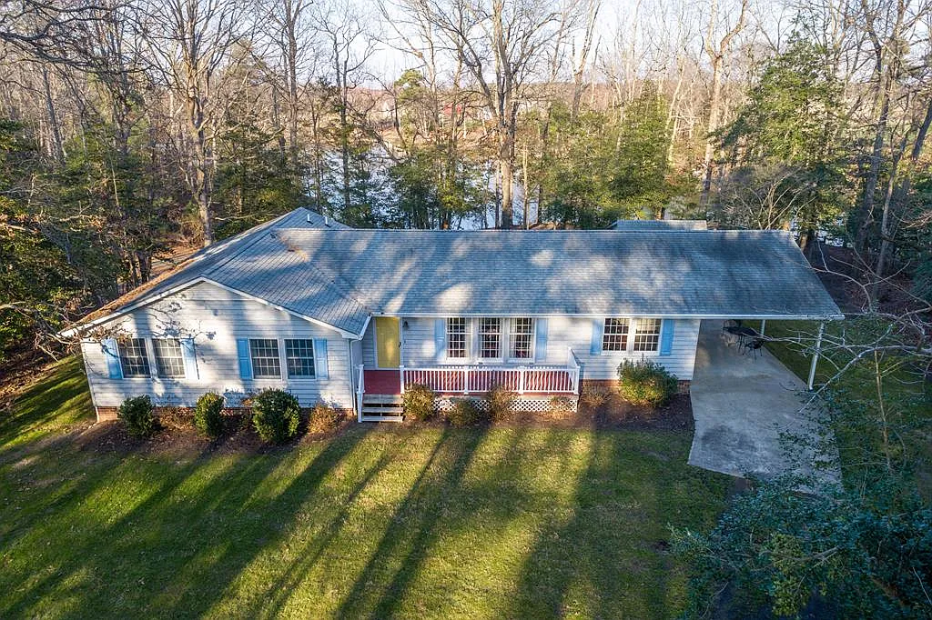 190 Sunrise Ct photo 1