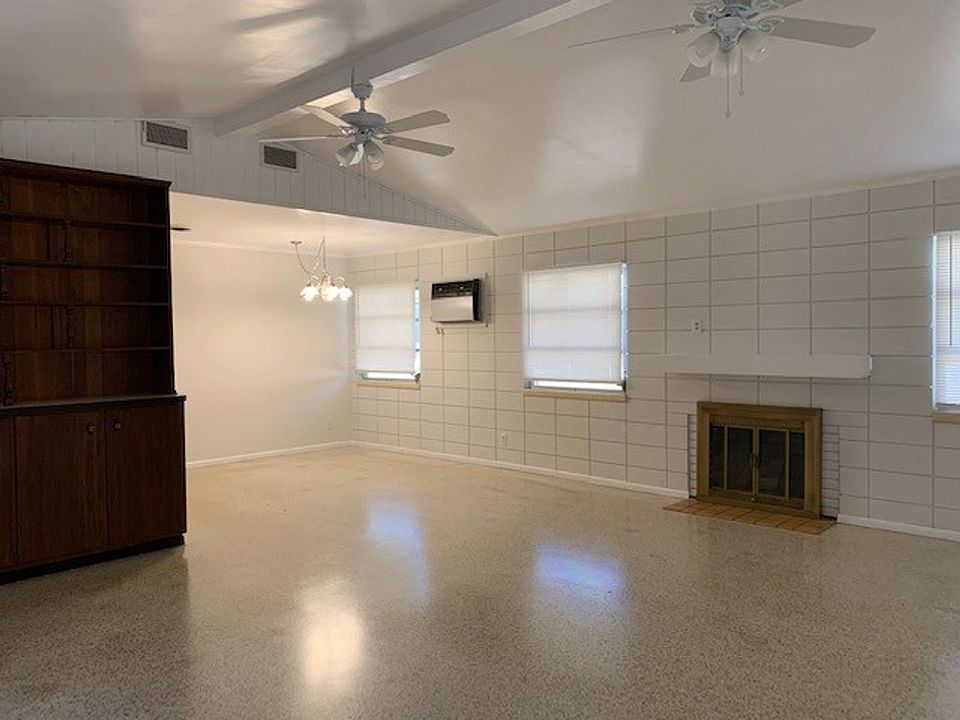1st image of 517 Manatee Ct #517B