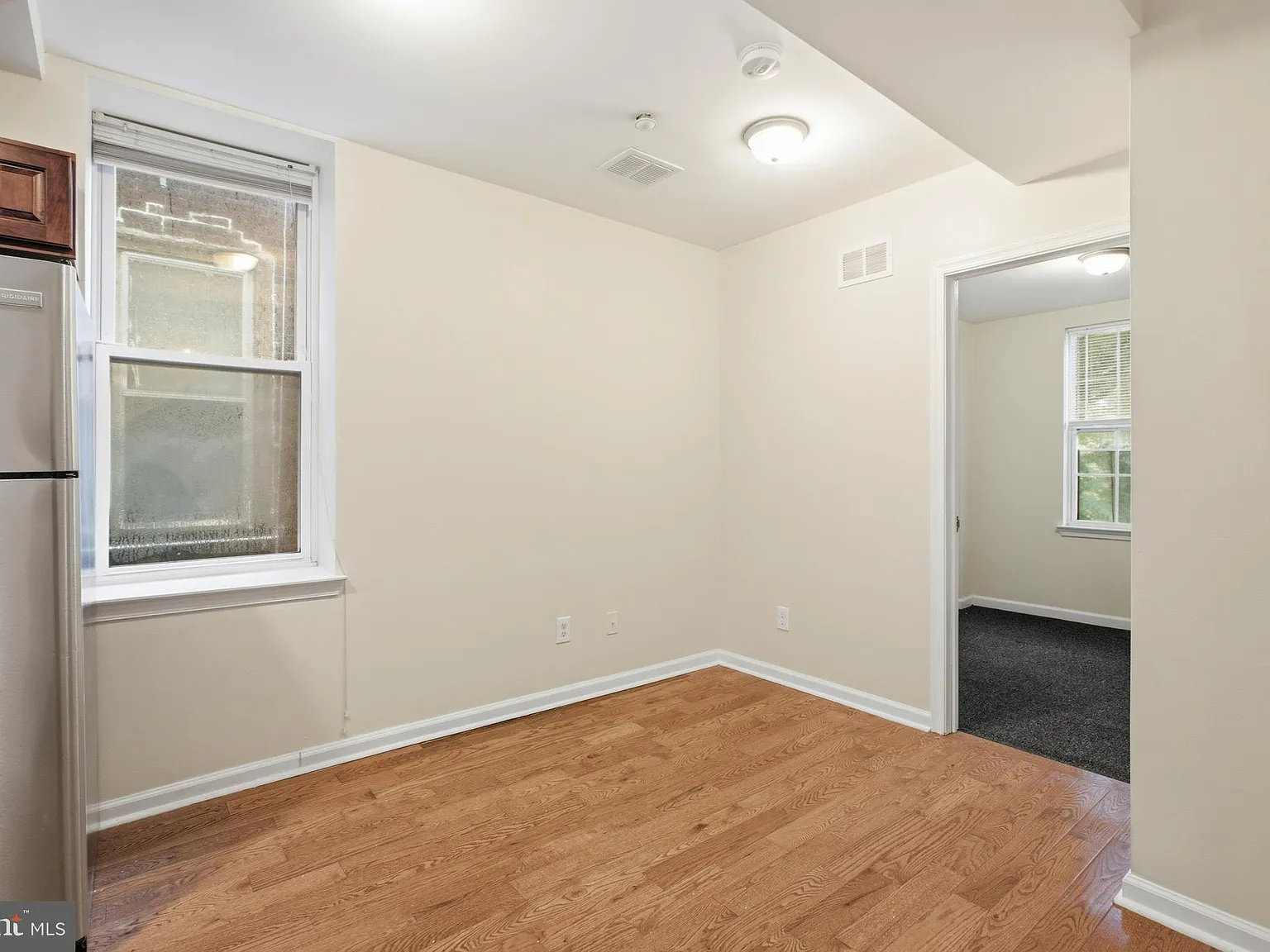3 bed, 2368 sqft, $1,200 — Photo 3
