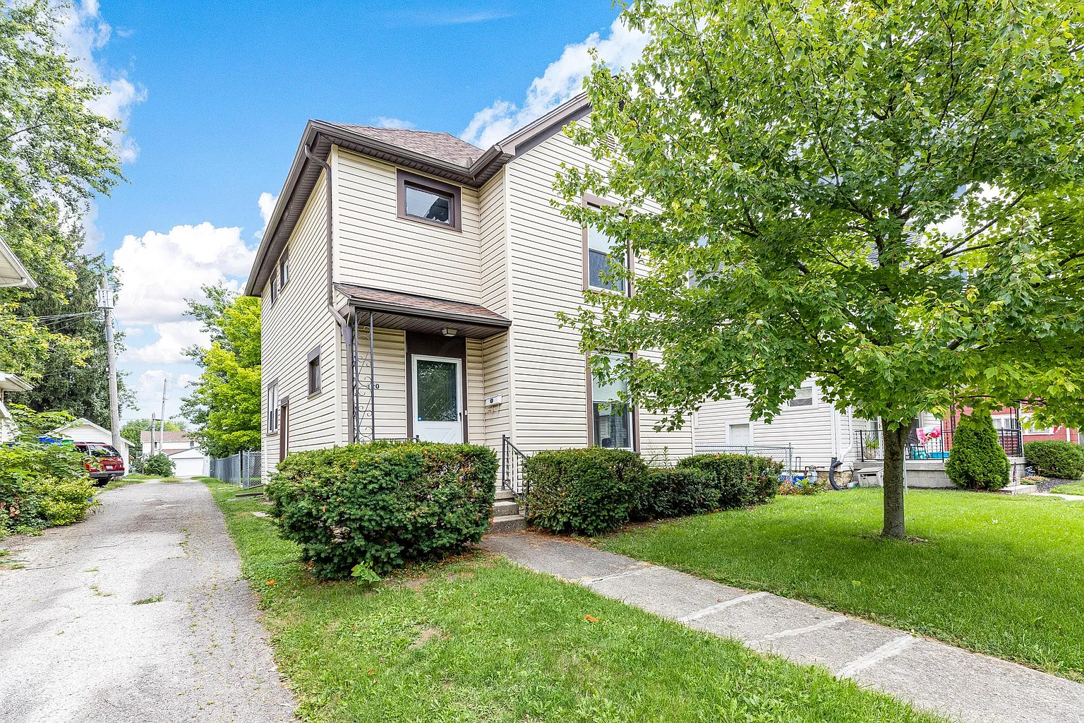 120 Lincoln Ave photo 1