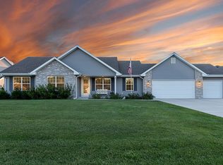 3740 Golden Eagle Dr, Beloit, WI 53511