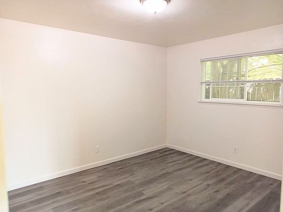 2nd image of 2731 W Caldwell Ave APT C
