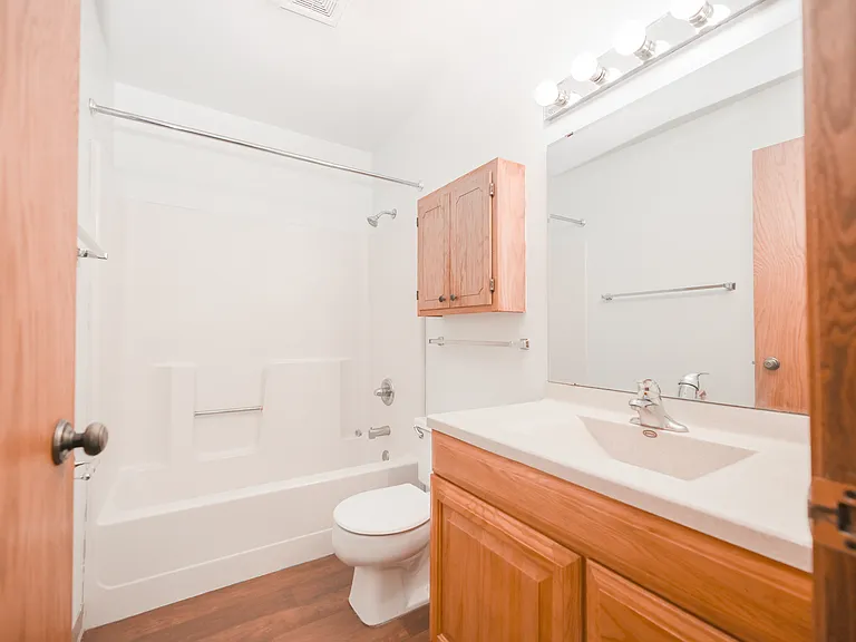 Northern Valley Apartments — Photo 10