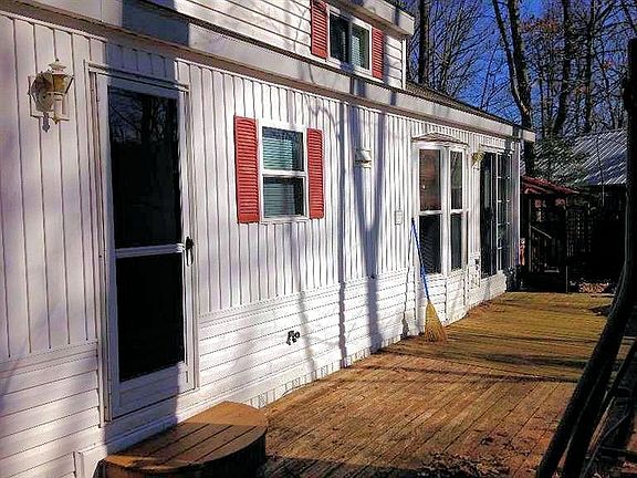 2nd image of 5949 Maple Dr