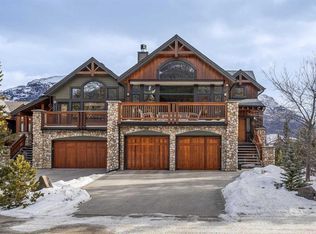 210 S Hubman Lndg #116, Canmore, AB T1W3M4