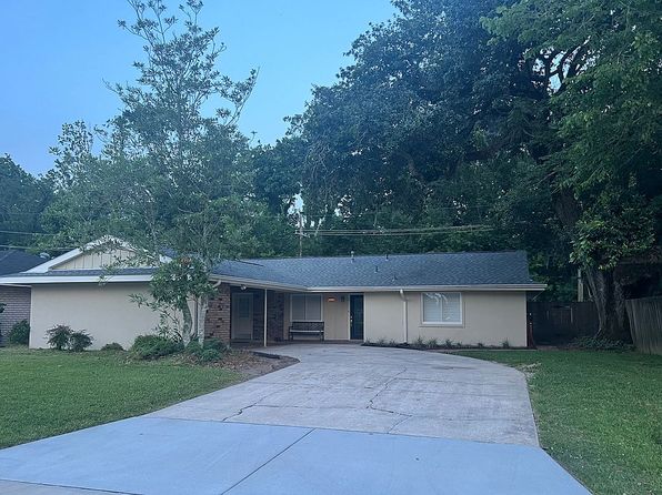 151 Lakewood Dr