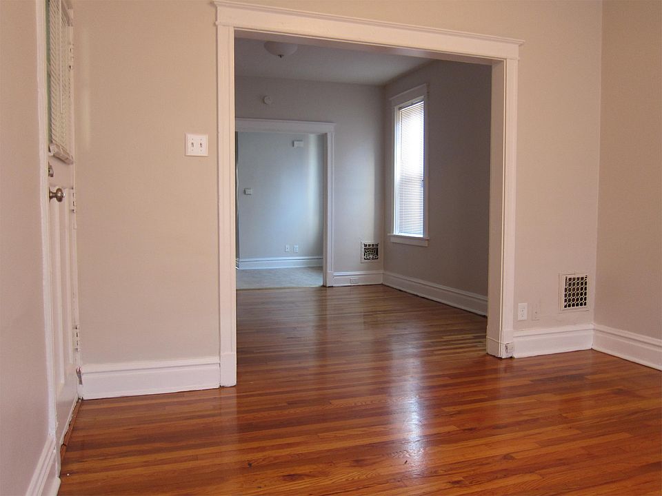 1st image of 4158 McRee Ave APT 2E