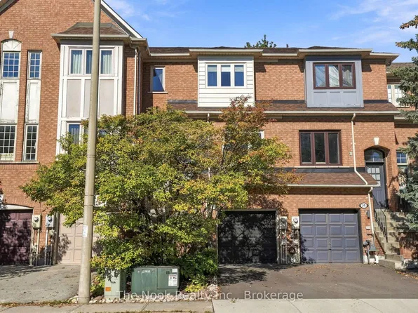 32 Harbourview Cres, Toronto, ON M8V 4A7