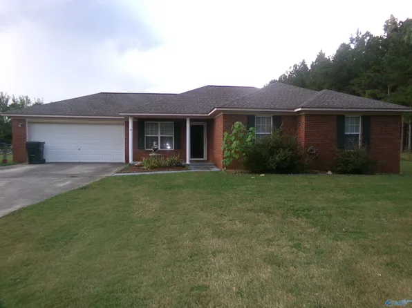 321 Shady Ln, Hazel Green, AL 35750