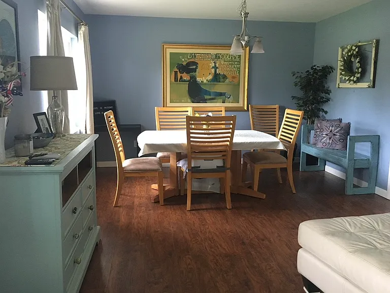 1 Buckingham Way — Photo 6
