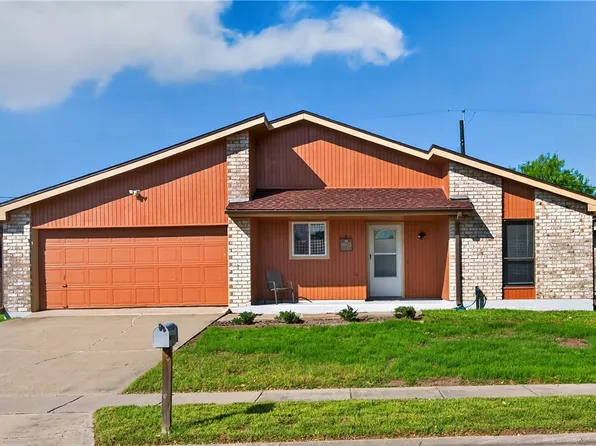 10825 Eastwood Dr, Corpus Christi, TX 78410