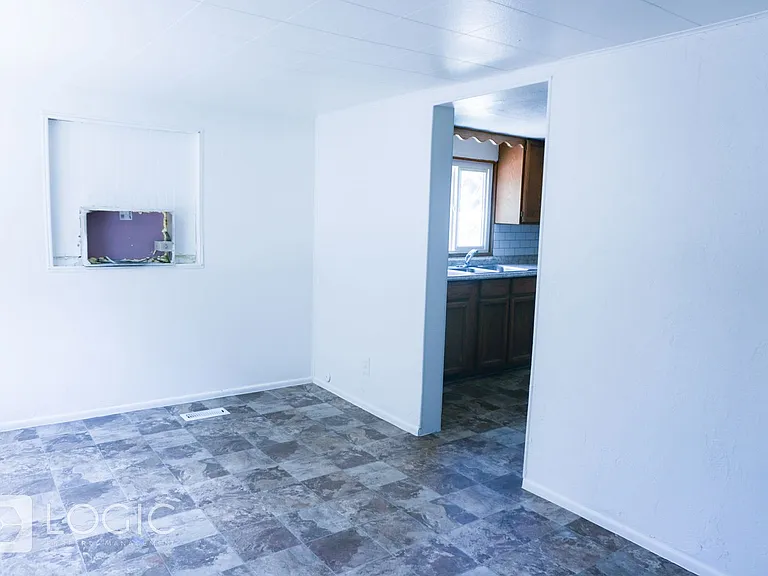 1238 Oak St #1 — Photo 5