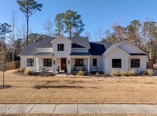 420 E Blackbeard Rd, Wilmington, NC 28409