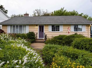 31 Doull Ave, Halifax, NS B3N1Y8