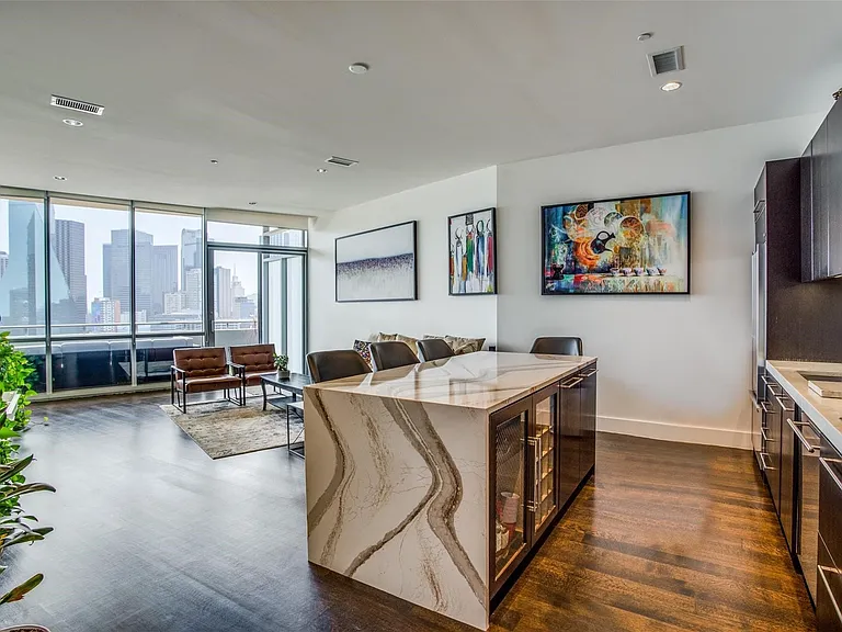 2200 Victory Ave #1603 — Photo 9