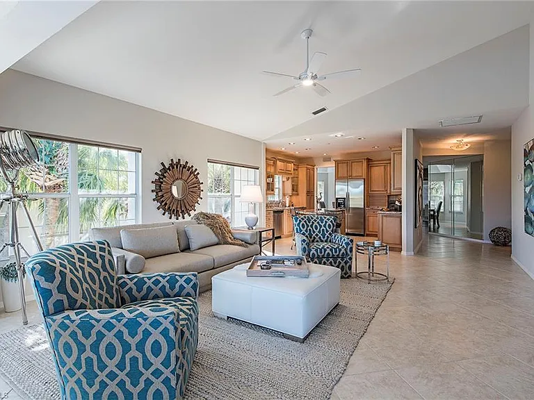 26850 Wedgewood Dr #202 — Photo 3