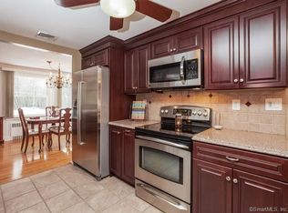 5 Totoket Rd, Branford, CT 06405