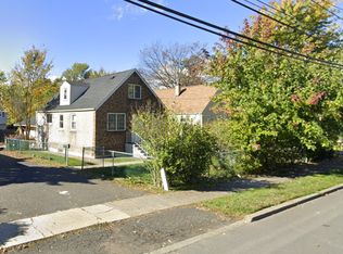 903 Green St, Iselin, NJ 08830