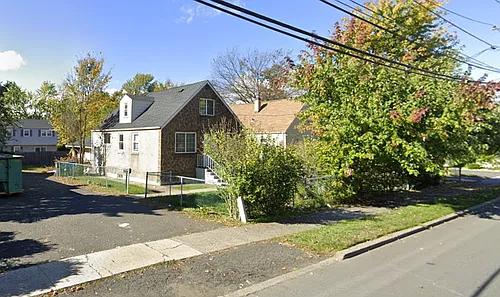 903 Green St Photo 1