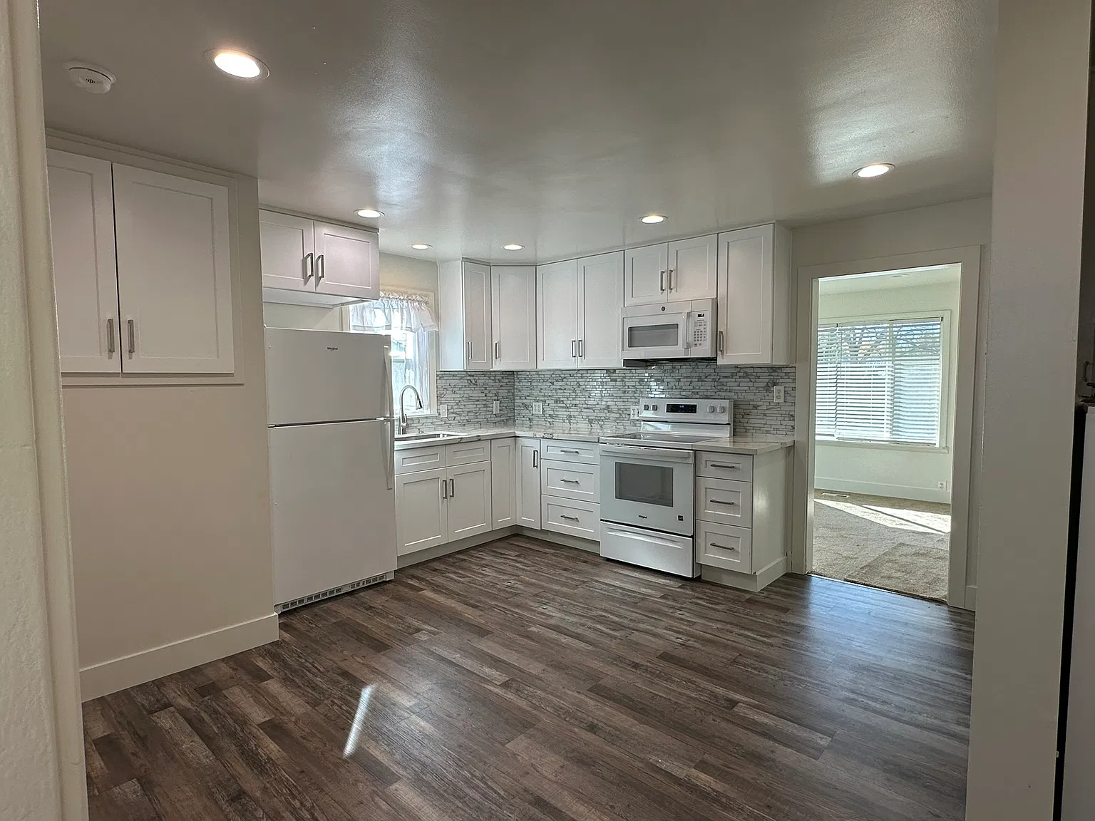 2 bed, 1233 sqft, $1,400 — Photo 3