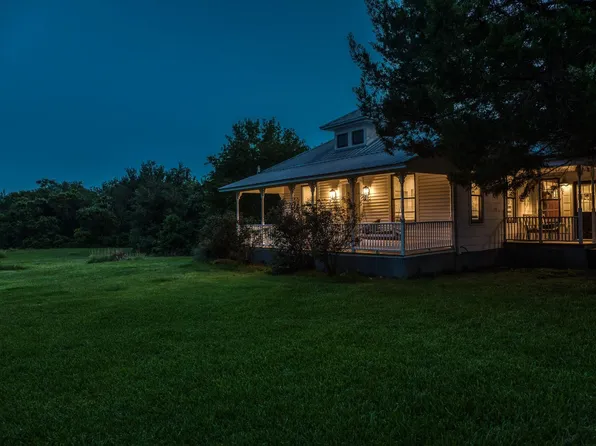 2935 Brushy Rd, Fayetteville, TX 78940