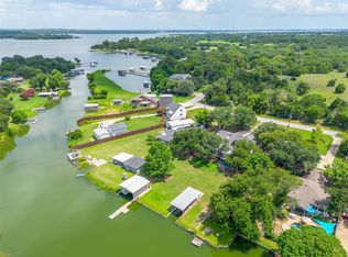 11972 Younger Ct, Azle, TX 76020