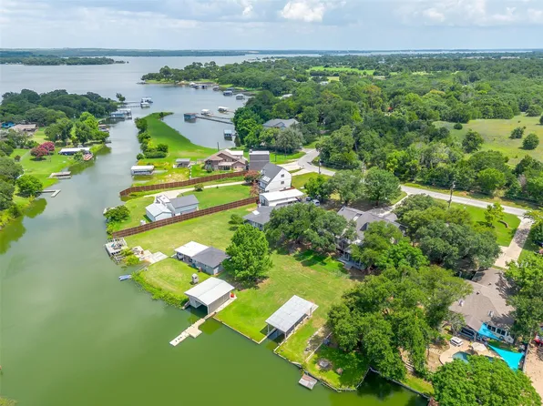 11972 Younger Ct, Azle, TX 76020