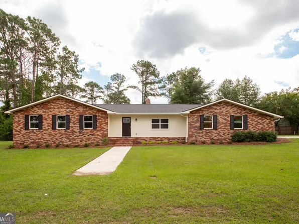 2608 Winchester Rd, Waycross, GA 31501