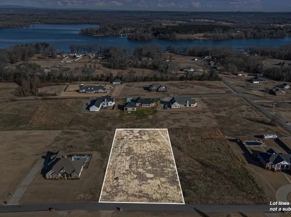 22 Woodland Loop, Morrilton, AR 72110